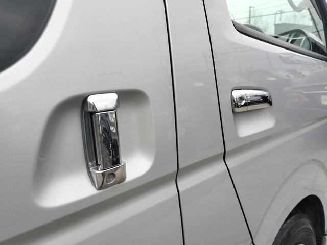 ハイエースバン ロングスーパーＧＬ　４ＷＤ　本州仕入れ　タイミングベルト交換済み　シートカバー　純正ＨＤＤナビ　バックカメラ（13枚目）