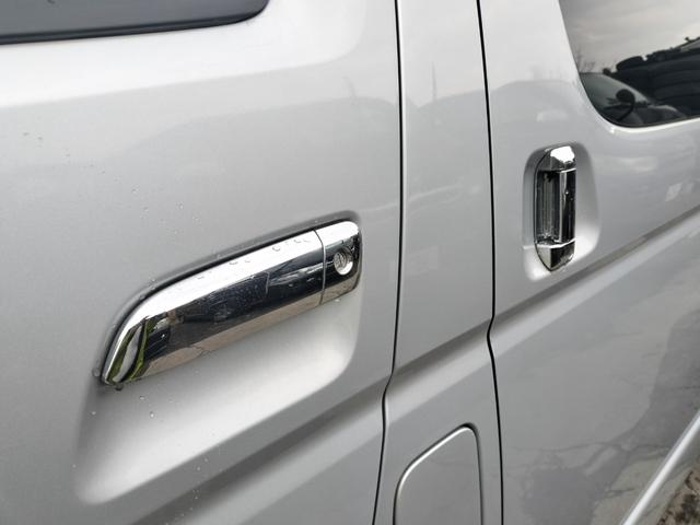 ハイエースバン ロングスーパーＧＬ　４ＷＤ　本州仕入れ　タイミングベルト交換済み　シートカバー　純正ＨＤＤナビ　バックカメラ（20枚目）
