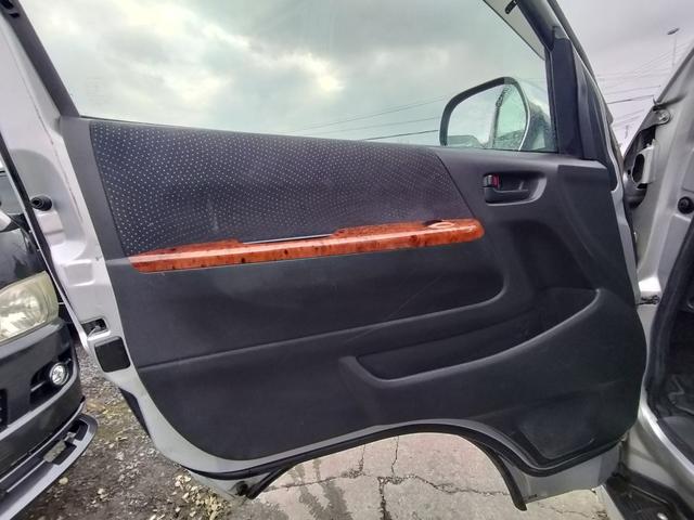 ハイエースバン ロングスーパーＧＬ　４ＷＤ　本州仕入れ　タイミングベルト交換済み　シートカバー　純正ＨＤＤナビ　バックカメラ（37枚目）