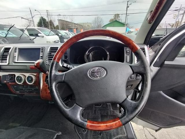 ハイエースバン ロングスーパーＧＬ　４ＷＤ　本州仕入れ　タイミングベルト交換済み　シートカバー　純正ＨＤＤナビ　バックカメラ（67枚目）