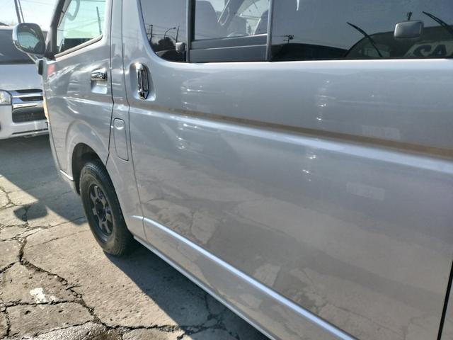 ハイエースバン ロングスーパーＧＬ　４ＷＤ　本州仕入れ　新品シートカバー　社外アルミ　ＨＩＤヘッドライト　オートライト　ＥＴＣ（15枚目）