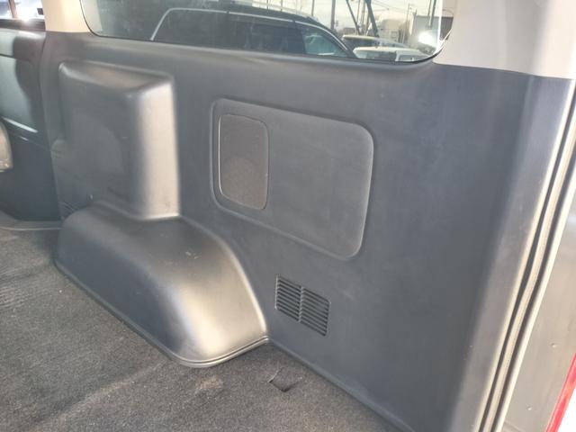 ハイエースバン ロングスーパーＧＬ　４ＷＤ　本州仕入れ　新品シートカバー　社外アルミ　ＨＩＤヘッドライト　オートライト　ＥＴＣ（20枚目）