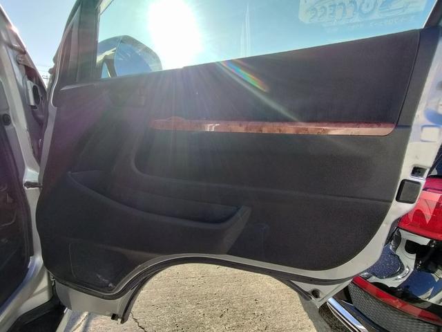 ハイエースバン ロングスーパーＧＬ　４ＷＤ　本州仕入れ　新品シートカバー　社外アルミ　ＨＩＤヘッドライト　オートライト　ＥＴＣ（28枚目）