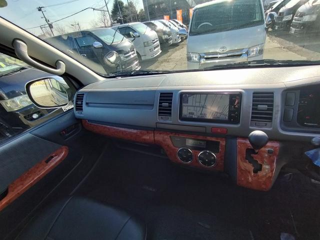 ハイエースバン ロングスーパーＧＬ　４ＷＤ　本州仕入れ　新品シートカバー　社外アルミ　ＨＩＤヘッドライト　オートライト　ＥＴＣ（45枚目）