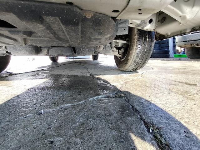 ハイエースバン ロングスーパーＧＬ　４ＷＤ　本州仕入れ　新品シートカバー　社外アルミ　ＨＩＤヘッドライト　オートライト　ＥＴＣ（74枚目）