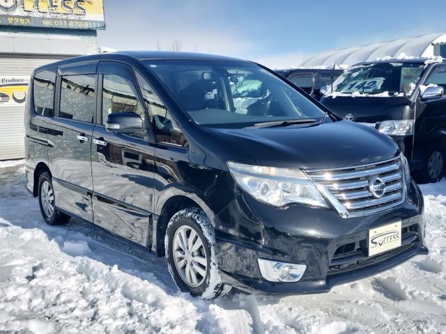 セレナ ハイウェイスター　Ｖセレクション＋セーフティＩＩ　４ＷＤ　本州仕入れ　両側パワースライド　純正８インチナビ　バックカメラ　タイミングチェーン　純正アルミ（4枚目）