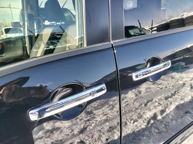 セレナ ハイウェイスター　Ｖセレクション＋セーフティＩＩ　４ＷＤ　本州仕入れ　両側パワースライド　純正８インチナビ　バックカメラ　タイミングチェーン　純正アルミ（21枚目）