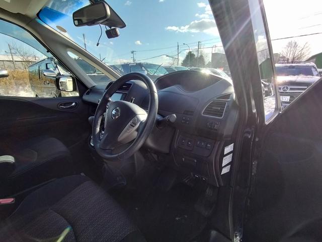 セレナ ハイウェイスター　Ｖセレクション＋セーフティＩＩ　４ＷＤ　本州仕入れ　両側パワースライド　純正８インチナビ　バックカメラ　タイミングチェーン　純正アルミ（31枚目）