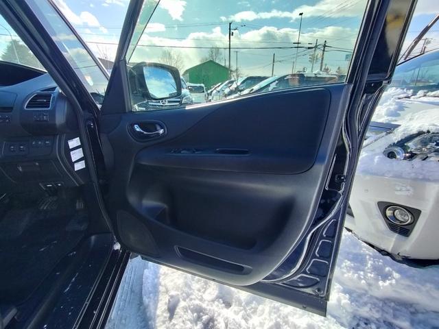 セレナ ハイウェイスター　Ｖセレクション＋セーフティＩＩ　４ＷＤ　本州仕入れ　両側パワースライド　純正８インチナビ　バックカメラ　タイミングチェーン　純正アルミ（32枚目）