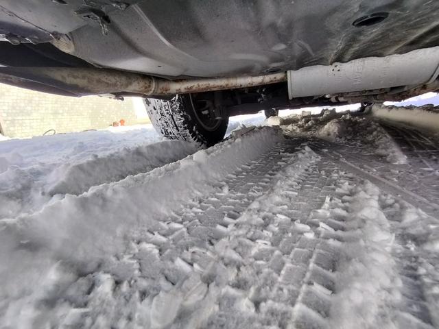 セレナ ハイウェイスター　Ｖセレクション＋セーフティＩＩ　４ＷＤ　本州仕入れ　両側パワースライド　純正８インチナビ　バックカメラ　タイミングチェーン　純正アルミ（69枚目）