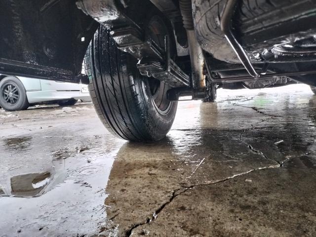 ハイエースバン ロングスーパーＧＬ　４ＷＤ　本州仕入れ　新品シートカバー　社外アルミ　ホワイトレター　社外ＳＤナビ　フルセグ　バックカメラ（64枚目）