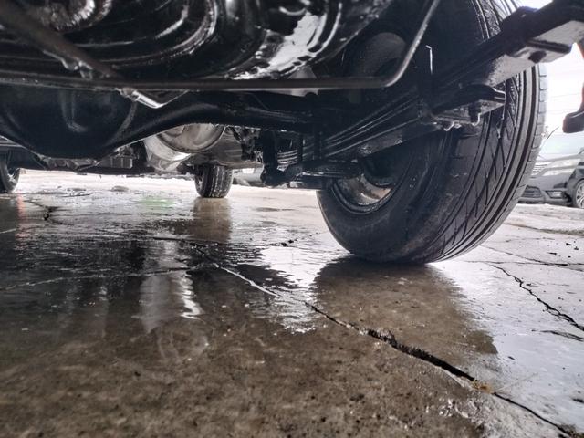 ハイエースバン ロングスーパーＧＬ　４ＷＤ　本州仕入れ　新品シートカバー　社外アルミ　ホワイトレター　社外ＳＤナビ　フルセグ　バックカメラ（65枚目）