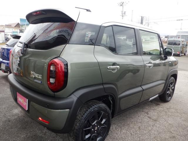 外装色はタフカーキーパールメタリックホワイト２トーンルーフです！