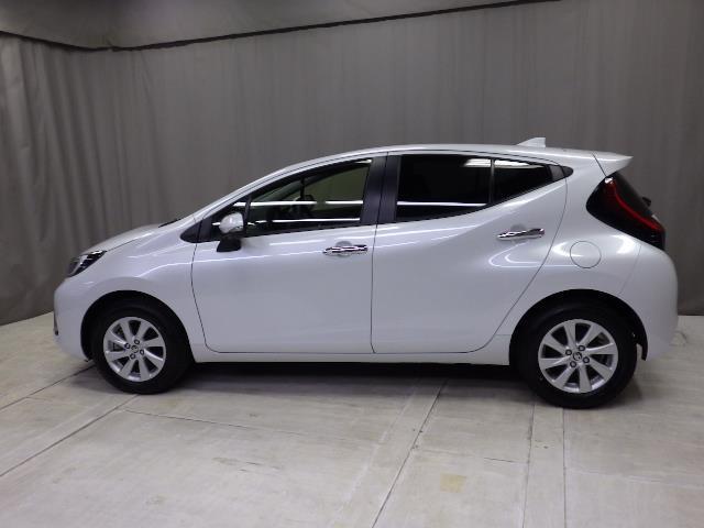 アクア Ｚ　４ＷＤ　フルセグ　メモリーナビ　バックカメラ　衝突被害軽減システム　ＥＴＣ　ドラレコ　ＬＥＤヘッドランプ　ワンオーナー（2枚目）