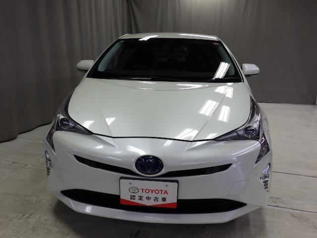 プリウス Ａ　４ＷＤ　フルセグ　メモリーナビ　ＤＶＤ再生　バックカメラ　衝突被害軽減システム　ＥＴＣ　ドラレコ　ＬＥＤヘッドランプ（6枚目）