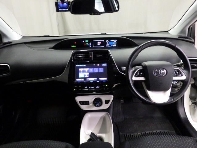 プリウス Ａ　４ＷＤ　フルセグ　メモリーナビ　ＤＶＤ再生　バックカメラ　衝突被害軽減システム　ＥＴＣ　ドラレコ　ＬＥＤヘッドランプ（7枚目）