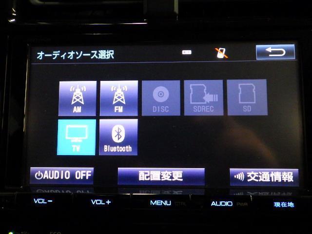 プリウス Ａ　４ＷＤ　フルセグ　メモリーナビ　ＤＶＤ再生　バックカメラ　衝突被害軽減システム　ＥＴＣ　ドラレコ　ＬＥＤヘッドランプ（13枚目）