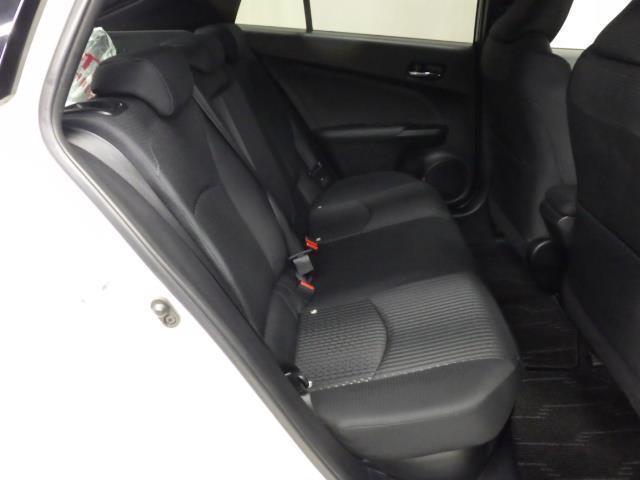 プリウス Ａ　４ＷＤ　フルセグ　メモリーナビ　ＤＶＤ再生　バックカメラ　衝突被害軽減システム　ＥＴＣ　ドラレコ　ＬＥＤヘッドランプ（24枚目）