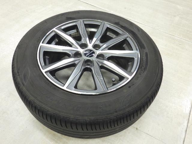 プリウス Ａ　４ＷＤ　フルセグ　メモリーナビ　ＤＶＤ再生　バックカメラ　衝突被害軽減システム　ＥＴＣ　ドラレコ　ＬＥＤヘッドランプ（31枚目）