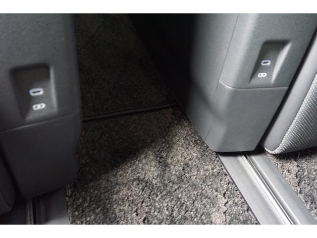 アルファード Ｚ　４ＷＤ　ワンオーナー　革シート　純正１４インチメモリナビ　Ｂｌｕｅｔｏｏｔｈ　フルセグＴＶ　全周囲カメラ　１２インチフリッピダウンモニター　エンジンスターター　ＥＴＣ　ドライブレコーダー　夏冬タイヤ（26枚目）
