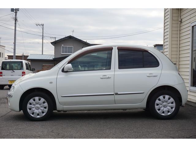 マーチ ラフィート　４ＷＤ４ＷＤ　純正オーディオ　夏冬タイヤ有り　エンジンスターター　ドアバイザー（12枚目）