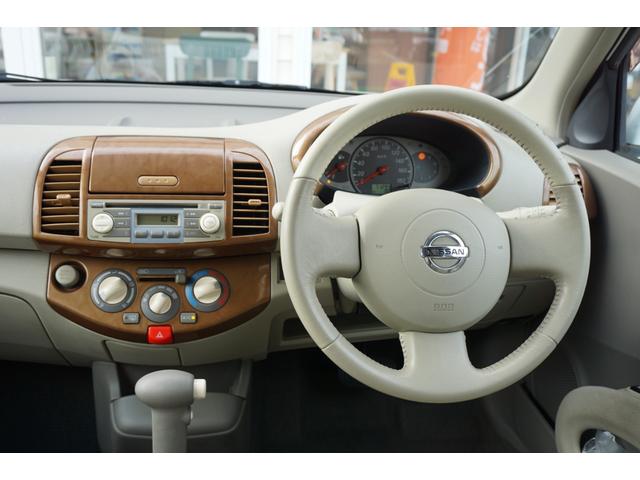 マーチ ラフィート　４ＷＤ４ＷＤ　純正オーディオ　夏冬タイヤ有り　エンジンスターター　ドアバイザー（16枚目）