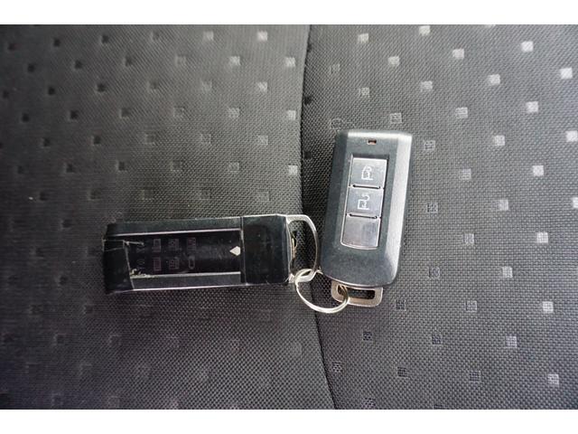 ＲＶＲ Ｇ　４ＷＤ　メモリナビ　ワンセグＴＶ　ＤＶＤ　ＣＤ　ＳＤ　夏冬タイヤ　ＨＩＤヘッドランプ　オートライト　純正エンジンスターター　ウイルス対策オゾン消臭済み（30枚目）