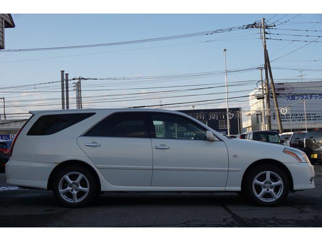 マークIIブリット ２．０ｉＲ　Ｆｏｕｒ　Ｊエディション　ワンオーナー　４ＷＤ　フォグランプ　電動格納ミラー　キーレスキー　エンジンスターター　ＥＴＣ　夏タイヤ純正アルミホイール　冬タイヤ社外アルミホイール（12枚目）