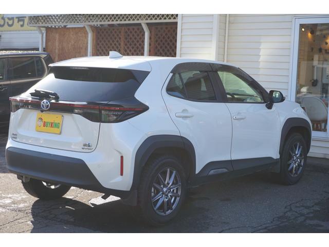 ヤリスクロス ハイブリッドＧ　４ＷＤ　ワンオーナー　純正エンジンスターター　クルーズコントロール　純正メモリナビ　Ｂｌｕｅｔｏｏｔｈ　ＵＳＢ　バックカメラ　純正ＥＴＣ　ＬＥＤヘッドライト　オートライト　寒冷地仕様　ドアバイザー（10枚目）