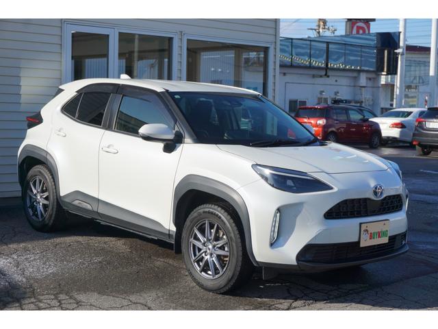 ヤリスクロス ハイブリッドＧ　４ＷＤ　ワンオーナー　純正エンジンスターター　クルーズコントロール　純正メモリナビ　Ｂｌｕｅｔｏｏｔｈ　ＵＳＢ　バックカメラ　純正ＥＴＣ　ＬＥＤヘッドライト　オートライト　寒冷地仕様　ドアバイザー（12枚目）