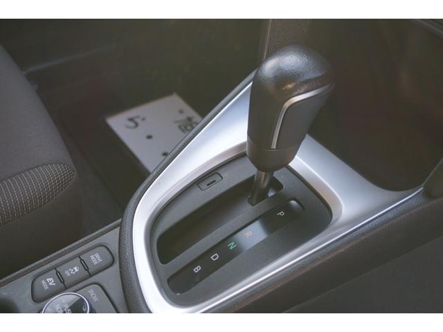 ヤリスクロス ハイブリッドＧ　４ＷＤ　ワンオーナー　純正エンジンスターター　クルーズコントロール　純正メモリナビ　Ｂｌｕｅｔｏｏｔｈ　ＵＳＢ　バックカメラ　純正ＥＴＣ　ＬＥＤヘッドライト　オートライト　寒冷地仕様　ドアバイザー（20枚目）