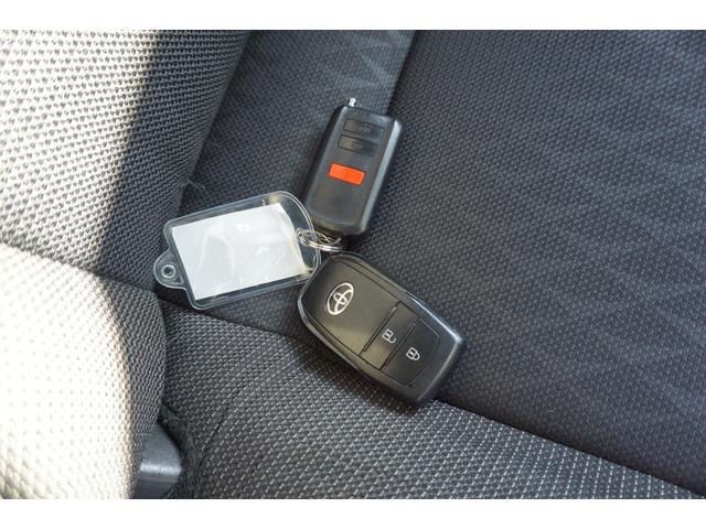 ヤリスクロス ハイブリッドＧ　４ＷＤ　ワンオーナー　純正エンジンスターター　クルーズコントロール　純正メモリナビ　Ｂｌｕｅｔｏｏｔｈ　ＵＳＢ　バックカメラ　純正ＥＴＣ　ＬＥＤヘッドライト　オートライト　寒冷地仕様　ドアバイザー（29枚目）