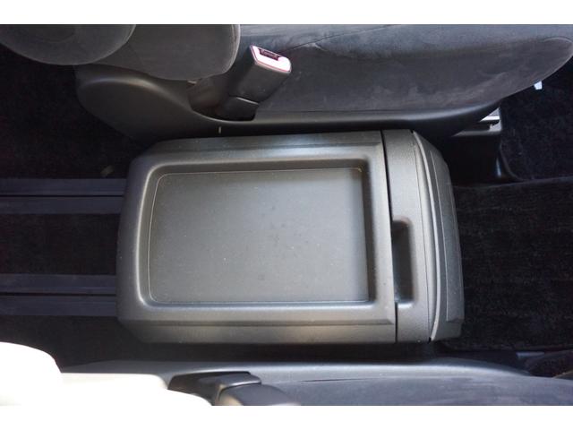 ヴェルファイア ２．４Ｚ　４ＷＤ　エクリプス製ＨＤＤナビ　Ｂｌｕｅｔｏｏｔｈ　フルセグＴＶ　バックカメラ　リアモニター　夏冬タイヤ　ＥＴＣ　エンジンスターター　ＨＩＤヘッドライト　オートライト　フォグランプ（21枚目）