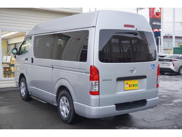 ハイエースバン 　車いす仕様車ＡＳタイプ　４ＷＤ　片側電動スライドドア　メモリナビ　バックカメラ　Ｂｌｕｅｔｏｏｔｈ　フルセグＴＶ　ＤＶＤ　ＣＤ　ＳＤ　寒冷地仕様　ドアバイザー　新型コロナウイルス対策オゾン除菌済み（9枚目）