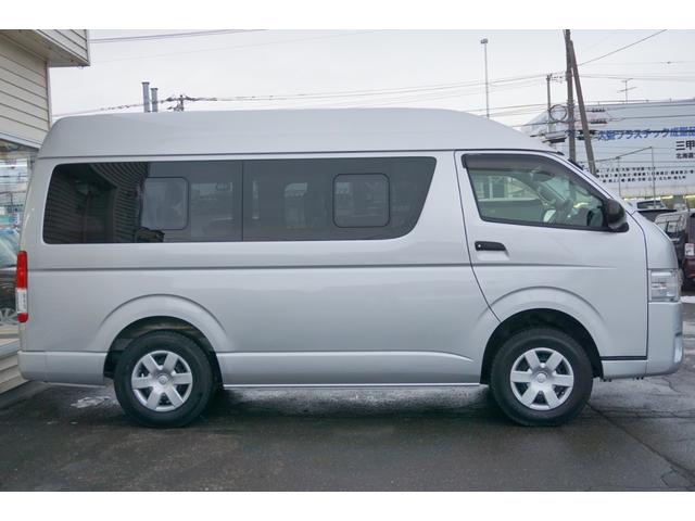 ハイエースバン 　車いす仕様車ＡＳタイプ　４ＷＤ　片側電動スライドドア　メモリナビ　バックカメラ　Ｂｌｕｅｔｏｏｔｈ　フルセグＴＶ　ＤＶＤ　ＣＤ　ＳＤ　寒冷地仕様　ドアバイザー　新型コロナウイルス対策オゾン除菌済み（12枚目）