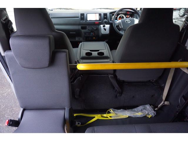 ハイエースバン 　車いす仕様車ＡＳタイプ　４ＷＤ　片側電動スライドドア　メモリナビ　バックカメラ　Ｂｌｕｅｔｏｏｔｈ　フルセグＴＶ　ＤＶＤ　ＣＤ　ＳＤ　寒冷地仕様　ドアバイザー　新型コロナウイルス対策オゾン除菌済み（21枚目）