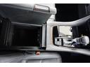 Ｚ　４ＷＤ　ワンオーナー　革シート　純正１４インチメモリナビ　Ｂｌｕｅｔｏｏｔｈ　フルセグＴＶ　全周囲カメラ　１２インチフリッピダウンモニター　エンジンスターター　ＥＴＣ　ドライブレコーダー　夏冬タイヤ（19枚目）