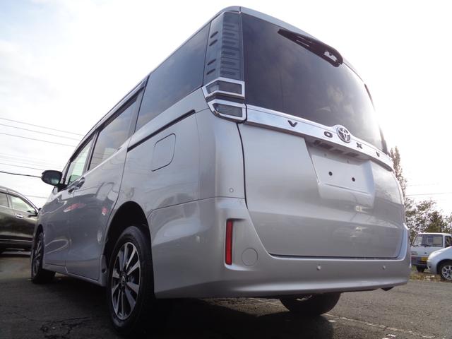 ヴォクシー X 4WD 純正メモリーナビTV 冬タイヤ積込 エンジンスターター ETC ドライブレコーダー バックカメラ 左後パワースライドドア 衝突軽減装置 LEDヘッドライト TEL0078-6048-3740(5枚目)