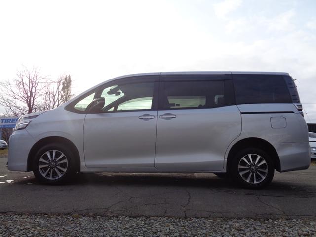 ヴォクシー X 4WD 純正メモリーナビTV 冬タイヤ積込 エンジンスターター ETC ドライブレコーダー バックカメラ 左後パワースライドドア 衝突軽減装置 LEDヘッドライト TEL0078-6048-3740(6枚目)