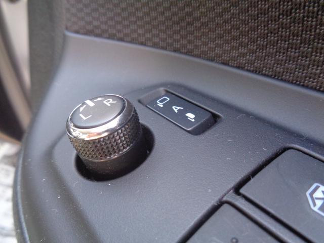 ヴォクシー X 4WD 純正メモリーナビTV 冬タイヤ積込 エンジンスターター ETC ドライブレコーダー バックカメラ 左後パワースライドドア 衝突軽減装置 LEDヘッドライト TEL0078-6048-3740(41枚目)