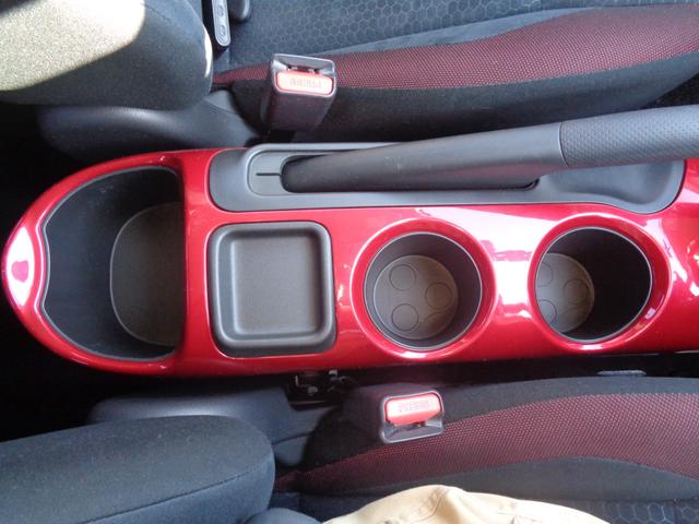 ジューク １６ＧＴ　ＦＯＵＲ　４ＷＤ　純正メモリーナビＴＶ　バックカメラ　Ｂｌｕｅｔｏｏｔｈ接続　純正エンジンスターター　切替式４ＷＤ　駐車監視モード付前後ドライブレコーダー　キセノンライト　電動格納式ミラー　横滑り防止機能（27枚目）