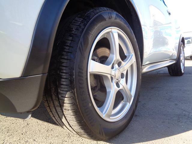 ジューク １６ＧＴ　ＦＯＵＲ　４ＷＤ　純正メモリーナビＴＶ　バックカメラ　Ｂｌｕｅｔｏｏｔｈ接続　純正エンジンスターター　切替式４ＷＤ　駐車監視モード付前後ドライブレコーダー　キセノンライト　電動格納式ミラー　横滑り防止機能（33枚目）