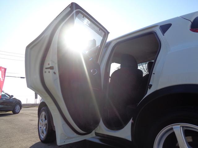 ジューク １６ＧＴ　ＦＯＵＲ　４ＷＤ　純正メモリーナビＴＶ　バックカメラ　Ｂｌｕｅｔｏｏｔｈ接続　純正エンジンスターター　切替式４ＷＤ　駐車監視モード付前後ドライブレコーダー　キセノンライト　電動格納式ミラー　横滑り防止機能（39枚目）