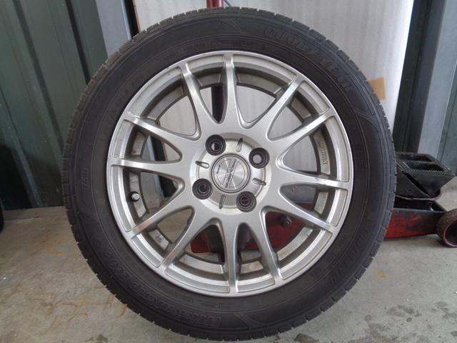 スペーシア G 4WD 夏タイヤ積込 両側スライドドア エンジンスターター アイドリングストップ フロント席シートヒーター ドアミラーヒーター USB接続 盗難警報装置 Xリミテッド専用グリル フロントスポイラー(5枚目)