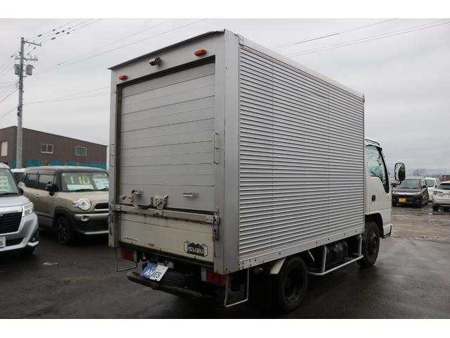 エルフトラック フルフラットローＬＴＤ　４ＷＤ　１．５ｔ　アルミパネルバン　ＡＴ　４ＷＤ　バックカメラ　夏冬タイヤ　積載１．５ｔ　長さ４７８ｃｍ幅１７３ｃｍ高さ２７１ｃｍ　荷台内寸法３０１×１６０×１８５ｃｍ（7枚目）