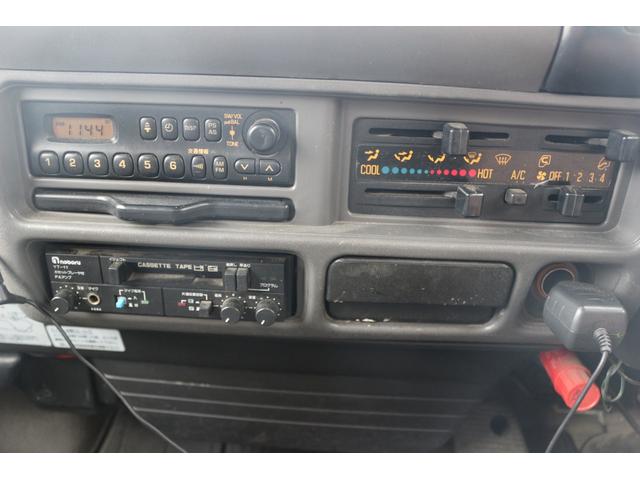 エルフトラック フルフラットローＬＴＤ　４ＷＤ　１．５ｔ　アルミパネルバン　ＡＴ　４ＷＤ　バックカメラ　夏冬タイヤ　積載１．５ｔ　長さ４７８ｃｍ幅１７３ｃｍ高さ２７１ｃｍ　荷台内寸法３０１×１６０×１８５ｃｍ（22枚目）