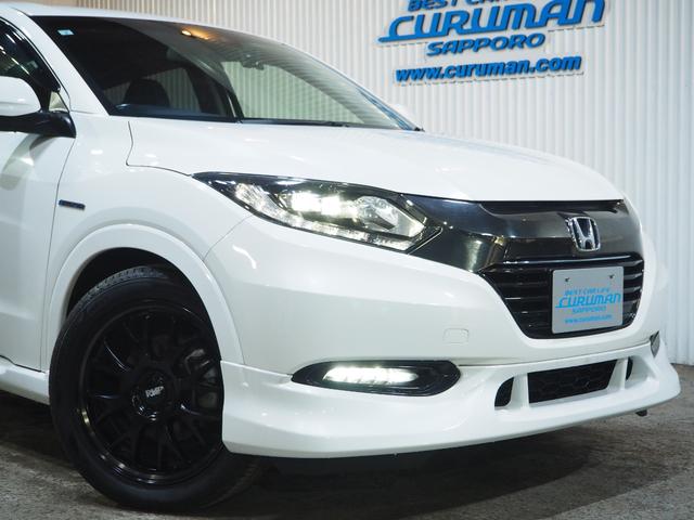 ヴェゼル ハイブリッドＺ・ホンダセンシング　４ＷＤ　エアロ　１８ＡＷ　ハーフレザーシート　メモリーナビ　地デジ　Ｂｌｕｅｔｏｏｔｈ　バックモニター　ＥＴＣ　ドライブレコーダー　エンジンスターター　ワイパーデアイサー　１年間保証・走行距離無制限（2枚目）