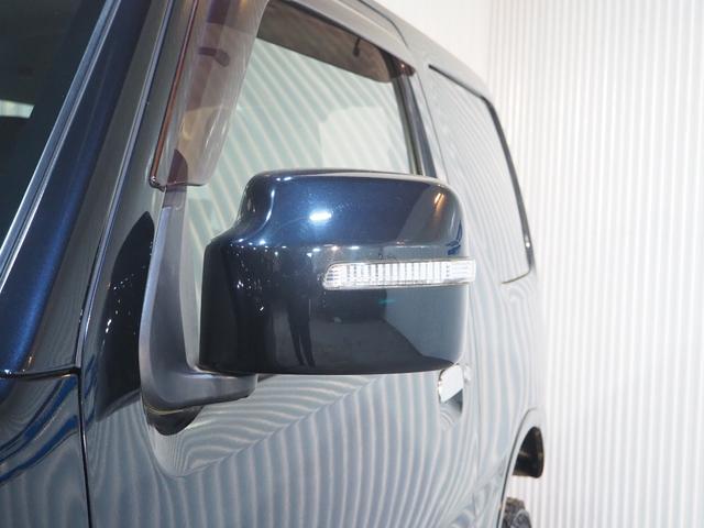 ジムニー クロスアドベンチャーＸＣ　４ＷＤ　リフトアップ　５速マニュアル　社外マフラー　フロント・リア社外バンパー　社外テール　ＨＩＤヘッドライト　スキッドプレート　ブースト計（8枚目）