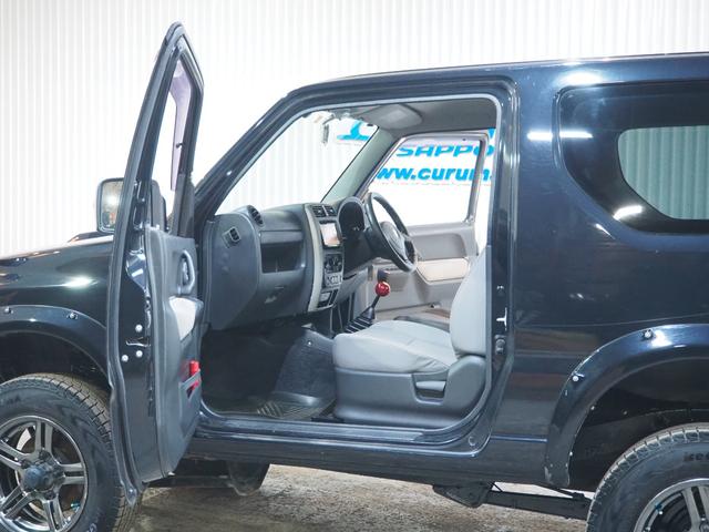 ジムニー ランドベンチャー　４ＷＤ　リフトアップ　５速マニュアル　社外マフラー　フロント・リア社外バンパー　オーバーフェンダー　スキッドプレート　ＨＩＤヘッドライト　フォグランプ　社外テール（11枚目）