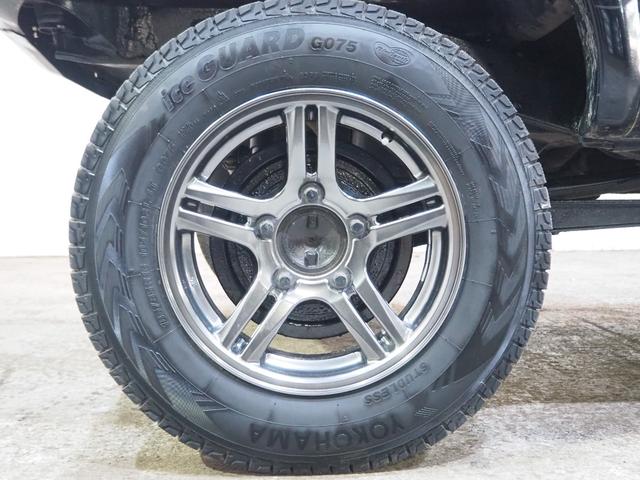 ジムニー ランドベンチャー　４ＷＤ　リフトアップ　５速マニュアル　社外マフラー　フロント・リア社外バンパー　オーバーフェンダー　スキッドプレート　ＨＩＤヘッドライト　フォグランプ　社外テール（21枚目）
